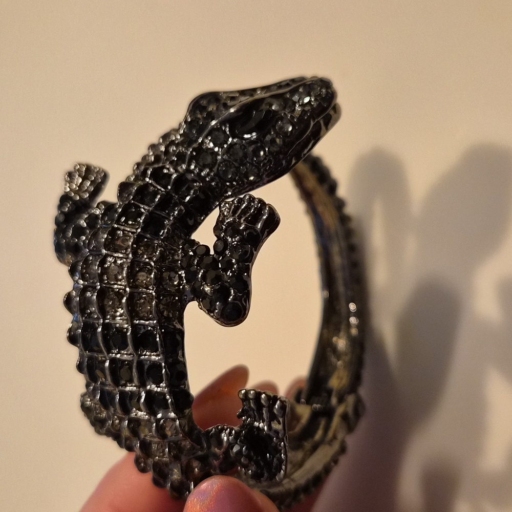 Gun Metal🐊Reptile Hinge Bracelet